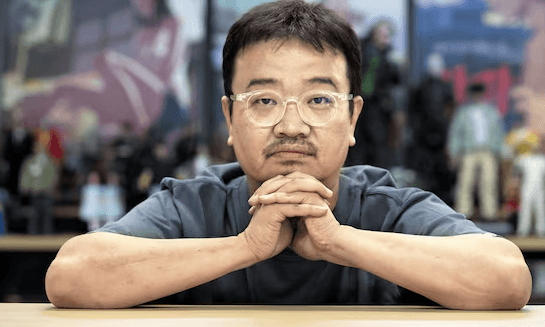 인터뷰하는연상호감독