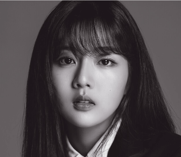 흑백사진신은수